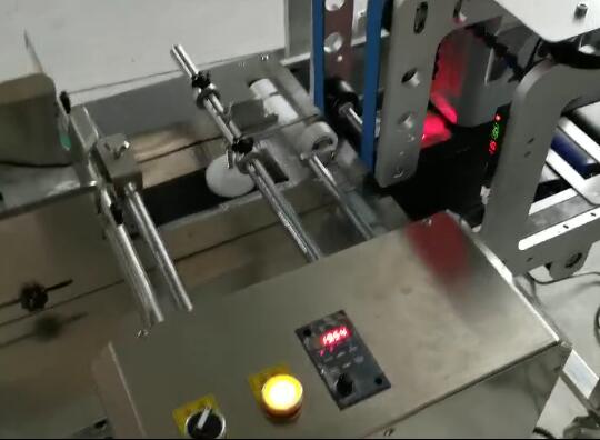 熱轉(zhuǎn)印打碼機(jī)+分頁(yè)機(jī)1